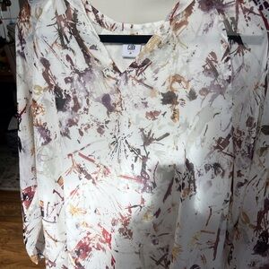 Cabi style # 3694  Abstract Print Top. Size medium